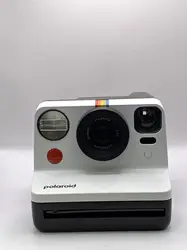 appareil photo instantané polaroid now generation 2 objectif : 94.96 mm - 102.35 mm - type 600 / type i noir & blanc
