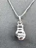 collier en argent avec pendentif gants de box l44,5cm argent 925 millième (22 ct) 4,16g