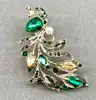broche broche pean pavé d'oxydes en métal doré t3,5  x 6,8 cm