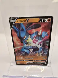 carte pokemon lucario v 146/264 eb8 poing de fusion