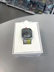 montre connectée huawei watch fit 5 bluetooth argent avec bracelet en fluoroélastomère blanc et vert
