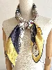 foulard/carré de soie christian dior fond jaune et bleu marine