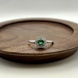 1972750 bague solitaire avec une pierre vertes et entourée d'oxydes t60 argent 925 millième (22 ct) 2,2g argent 925 millième (22 c