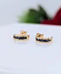 boucles d'oreilles or demi créoles et saphirs or 750 millième (18 ct) 1,76g