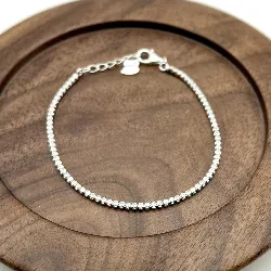 87194718 bracelet rivière serti d'oxydes l18 cm argent 925 millième (22 ct) 2,54g