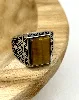 bgac bague chevalier avec pierre oeil de tigre rectangulaire en acier