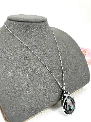 collier swarovski avec pendentif en cristal noir facetté chaîne argenté