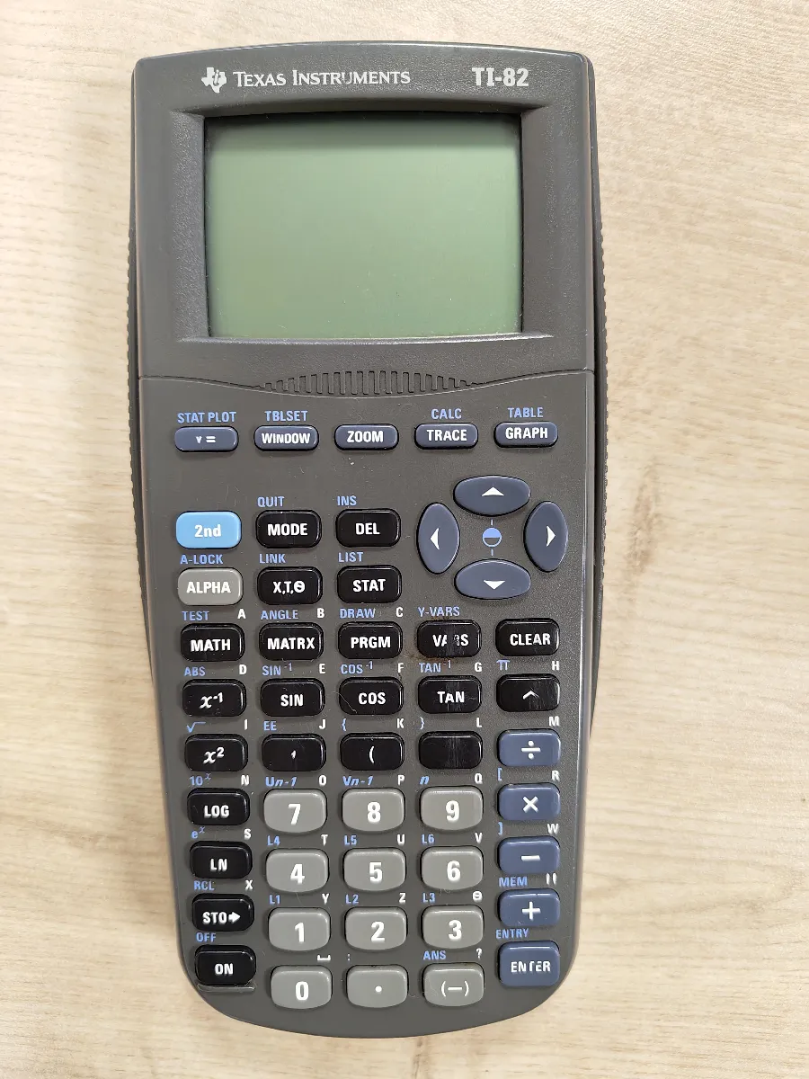 Texas Instruents Texas Instruents TI-82 Graphing Calculator : Aazon.es