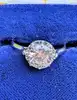 bague solitaire en platine et or centrée d'un diamant de 1,31ct avec certificat platine 900 millième (22 ct) 3,87g
