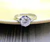 bague solitaire en platine et or centrée d'un diamant de 1,31ct avec certificat platine 900 millième (22 ct) 3,87g