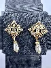 boucles d'oreilles chanel cc pendantes perles synthétiques et métal doré
