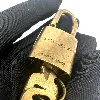 cadenas louis vuitton avec deux clés