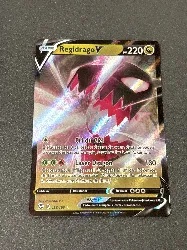 carte pokemon regidrago v 135/195