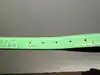 ceinture balenciaga en cuir embossé crocodile vert avec logo bb argenté vieilli taille 70