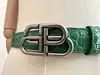 ceinture balenciaga en cuir embossé crocodile vert avec logo bb argenté vieilli taille 70