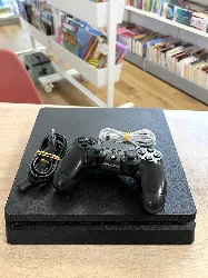 console sony playstation 4 ps4 slim 500go noire avec une manette