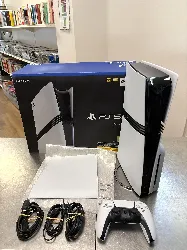 console sony ps5 pro avec une manette