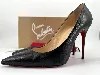 escarpins louboutin modèle decollete 554 en cuir noir