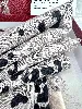 foulard / châle cartier imprimé léopard en soie 30% et cachemire 70% fond taupe