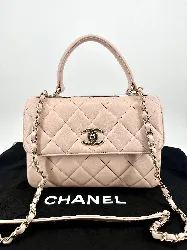 sac à bandoulière chanel trendy cc top handle pm en cuir rose clair et métal doré