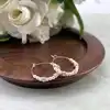 26594014 boucles d'oreilles créoles avec perles synthétiques