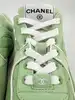 baskets chanel cc en suède et toile matelassé vert clair