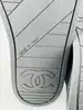 baskets chanel logo cc en cuir noir