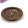 boucles d'oreilles demi-créoles en métal doré avec lignes d'oxydes