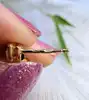boucles d'oreilles en or chacune sertie d'un saphir forme goutte et une perle de culture pendante or 750 millième (18 ct) 4,61g