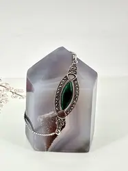 bracelet orné d'une pierre verte et de marcassites argent 925 millième (22 ct) 7,72g