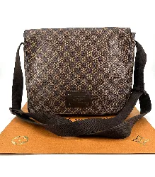 sac messenger louis vuitton modèle brooklyn en toile damier ebène