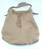 sac seau gérard darel en cuir de chèvre beige