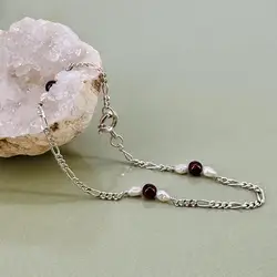 bracelet maille figaro orné de grenats et perles d'eau douce argent autre 2,28g