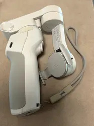 dji om 4 stabilisateur pliable mobile 4