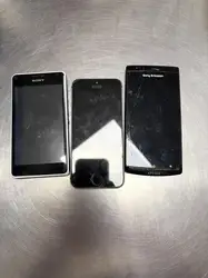 lot de trois téléphone pour pièce