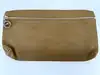 pochette / trousse longchamp en cuir grainé camel avec détails métalliques argentés