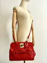 sac longchamp gatsby en cuir rouge embossé façon python