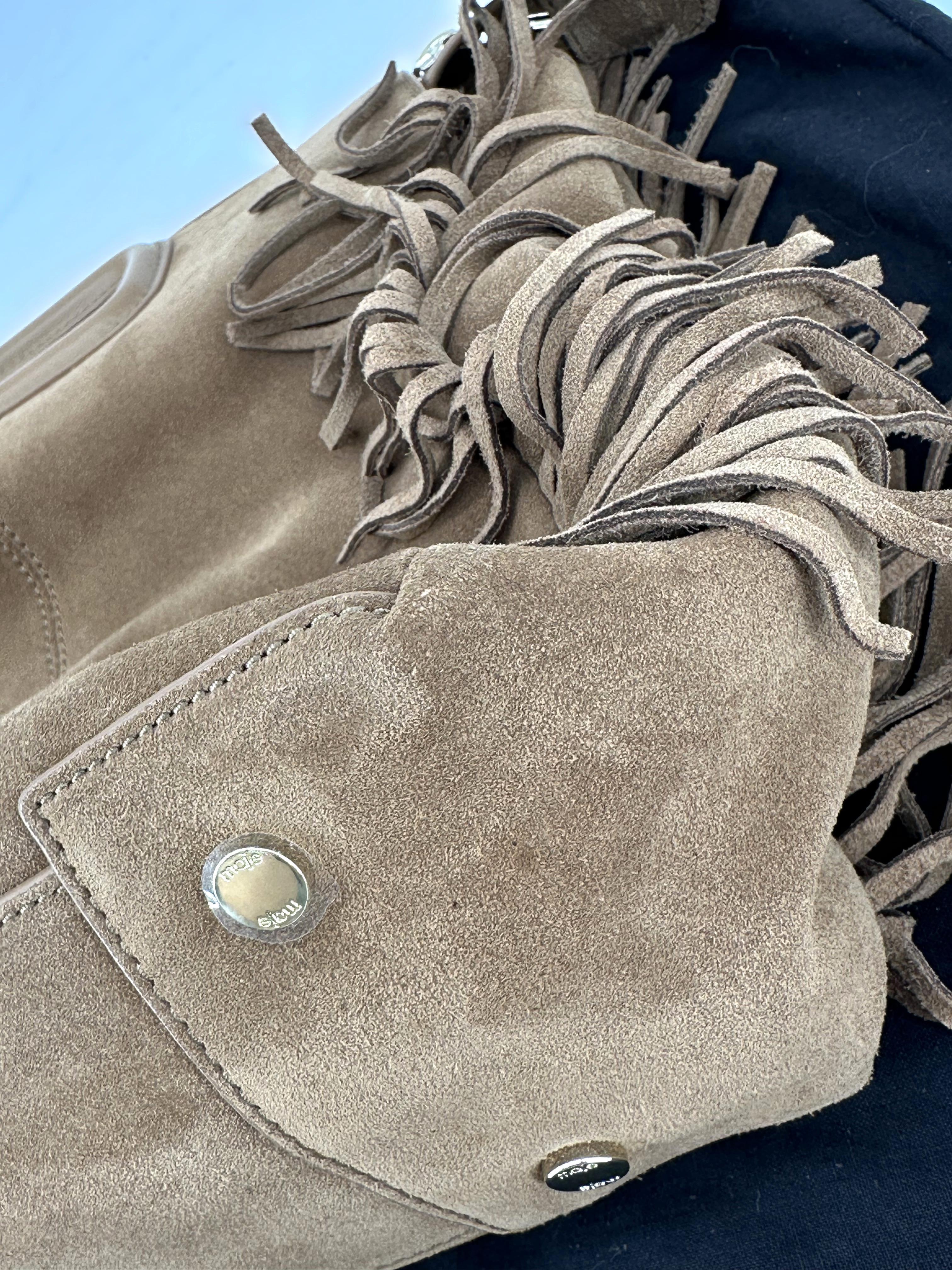 Sac Maje Miss M à franges en cuir suédé couleur camel  moyen modèle 