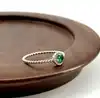 1966450 bague solitaire perlée ronde ornée d'oxydes vert et incolores t58 argent 925 millième (22 ct) 1,3