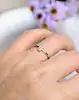 bague fine en or rose 9ct avec un motif rectangulaire serti de 6 petits diamants or 375 millième (9 ct) 0,91g