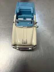 voiture miniature 1/43 solido oldsmobile super 88 - 1955 - bleu et blanc