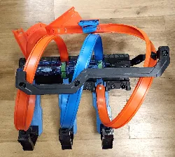 circuit voitures looping infernal hot wheels ftb65