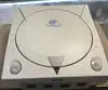 console sega dreamcast avec une manette