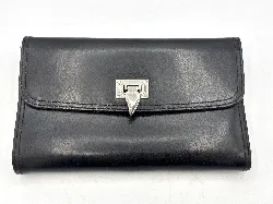 portefeuille lancaster en cuir noir avec fermoir en forme de coeur