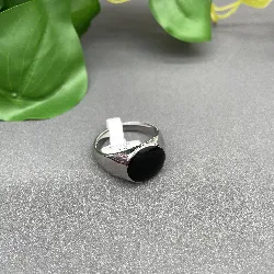 bague chevalière avec onyx rond en acier t12