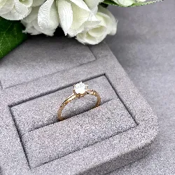 212122061 bague solitaire centrée d'un oxyde blanc pl-or 750 3mic oz t66