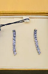 boucles d'oreilles fendi fendioroma en métal argenté pavé d'oxydes