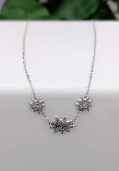 collier avec 3 motifs spirales forme soleil en or blanc or 750 millième (18 ct) 2,18g