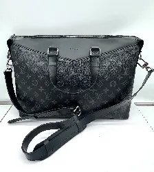 sac louis vuitton explorer monogram en cuir noir