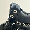 baskets / chaussures chanel en cuir noir bijouterie dorée et perles